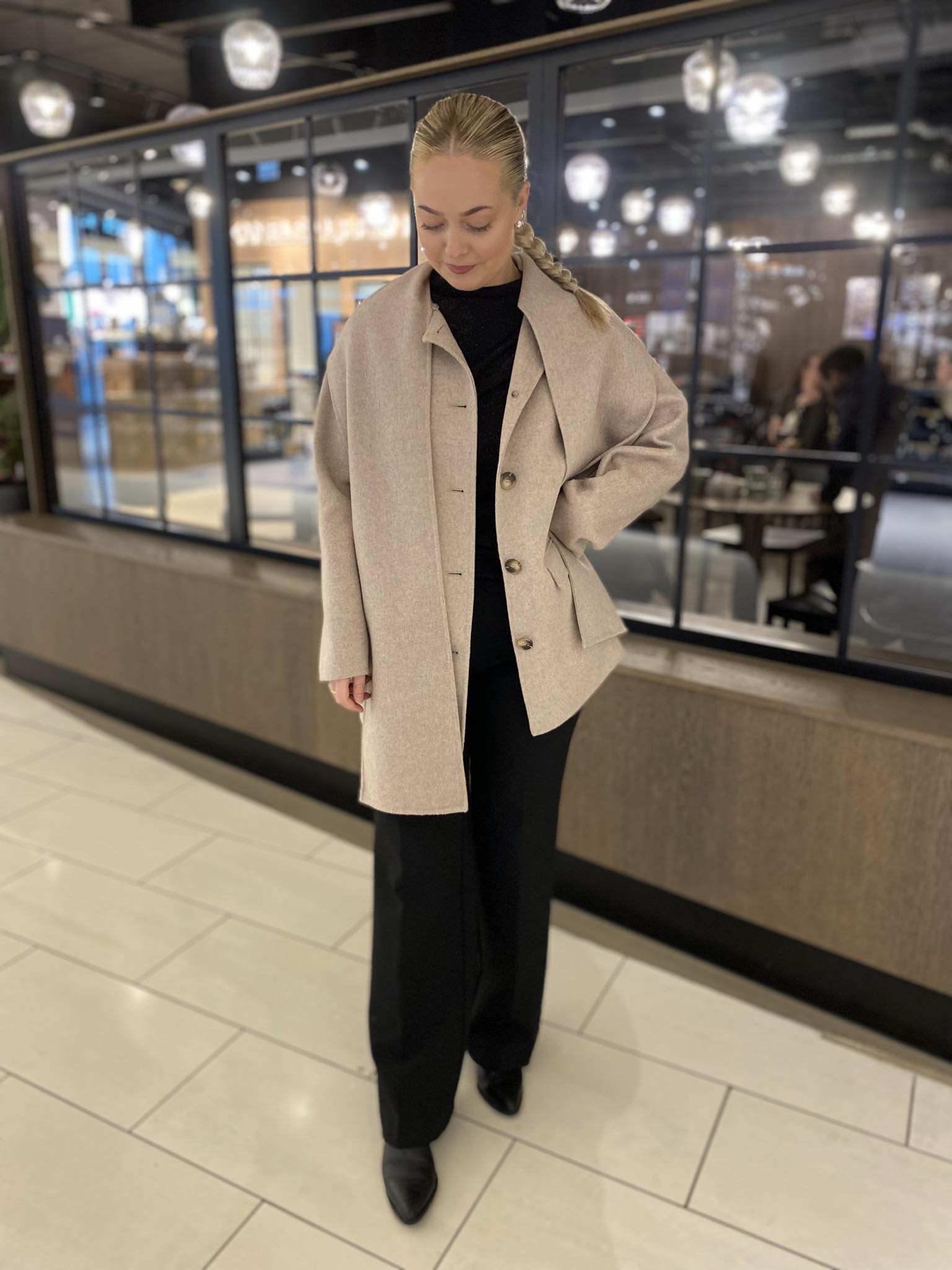 Pam Jakke - Beige/ Sandshell